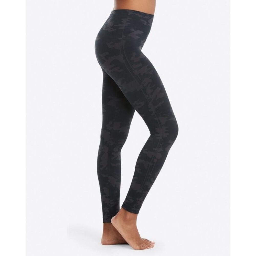Spanx Look At Me Now Black Camo Leggings Size M‎ Medium - Picture 3 of 8